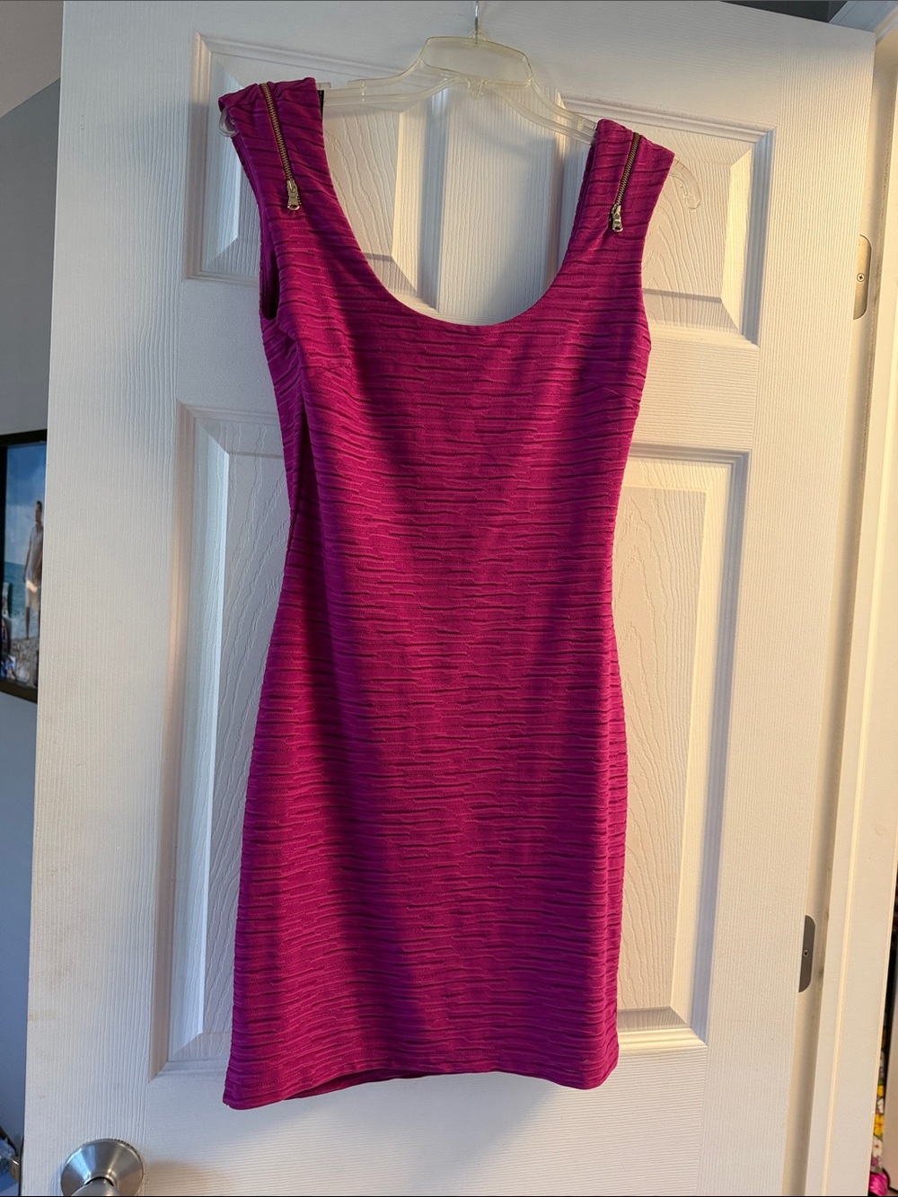 GUESS Fuchsia Scoop Neck Bodycon Dress